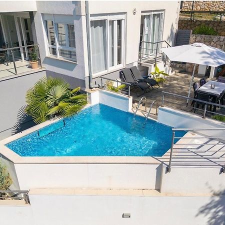 Apartment Sasso Bianco With The Private Pool Njivice Eksteriør bilde