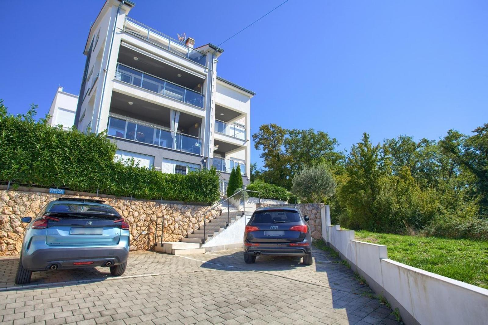 Apartment Sasso Bianco With The Private Pool Njivice Eksteriør bilde